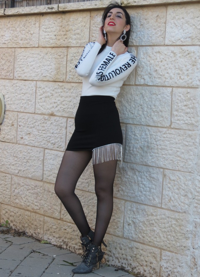 לחץ להגדלה