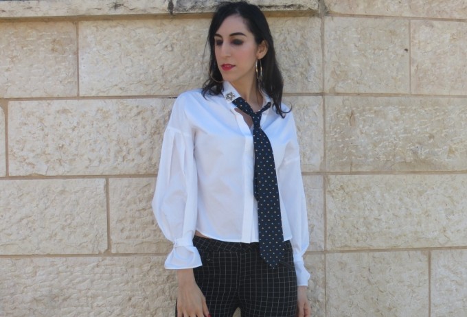 לחץ להגדלה